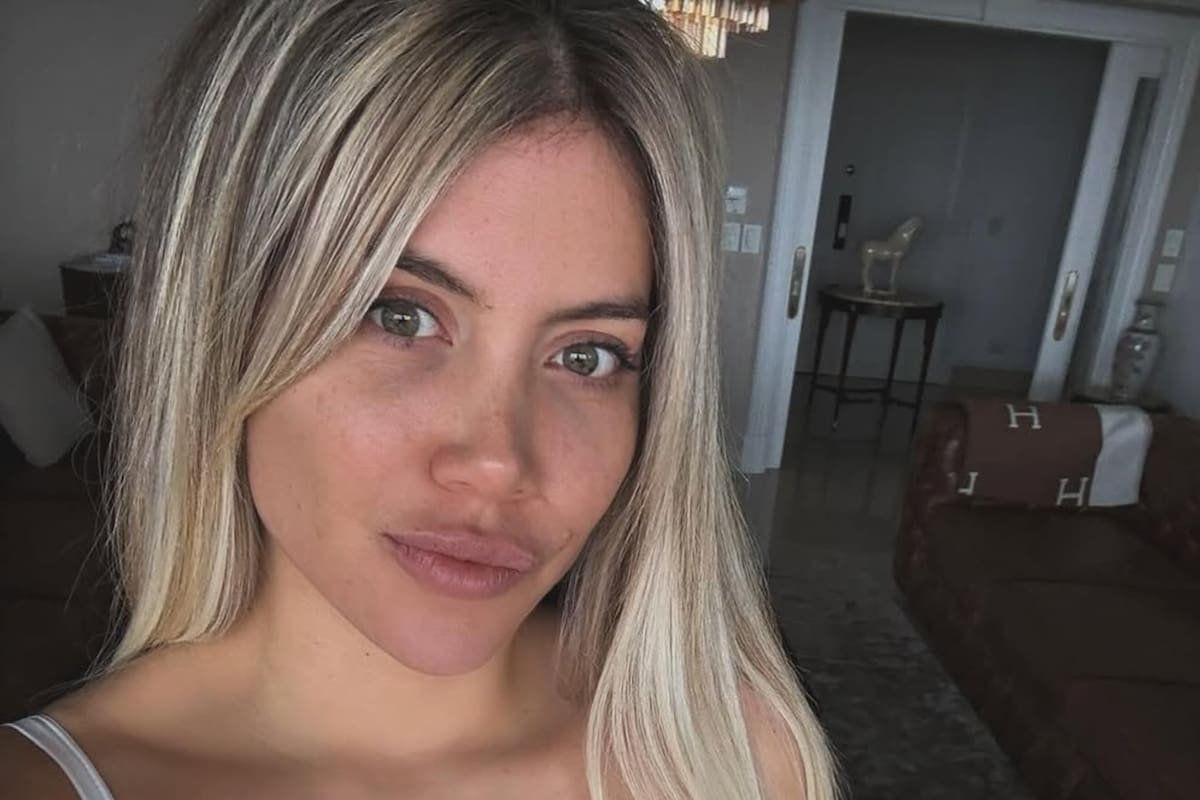 Wanda Nara hizo un cambio de funda en su celular y sorprendió a todos con el diseño que eligió (Foto: Instagram @wanda_nara)