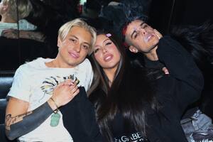 Wanda Nara subió al escenario del Movistar Arena durante el show de Ca7riel y Paco Amoroso (Foto: Instagram @wanda_nara)