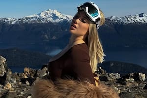 Wanda Nara viajó a Villa La Angostura con sus hijos, los llevó a esquiar y aprovechó para tomarse unas fotos de alto voltaje en la montaña