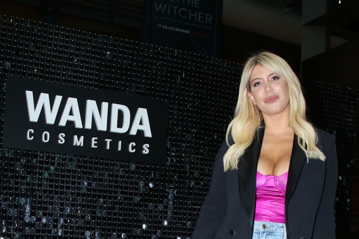 Wanda Nara viajó de París para abrir las puertas de su primera tienda física en la Argentina
