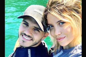 Wanda Nara y Mauro Icardi paseando en moto de agua por el lago de Como
