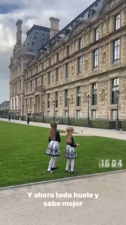 Wanda Nara y sus hijas de paseo por París