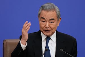 Wang Yi durante una conferencia de prensa en un aparte de la Asamblea Nacional Popular en el centro de medios en Beijing