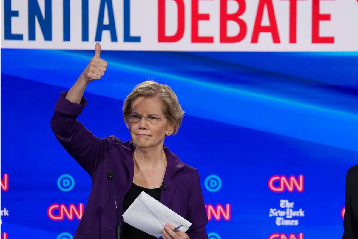 Warren, anoche, en el debate