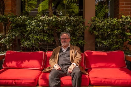 Warren Orbaugh, profesor de arquitectura en Ciudad de Guatemala, apoya la ampliación de Cayalá.