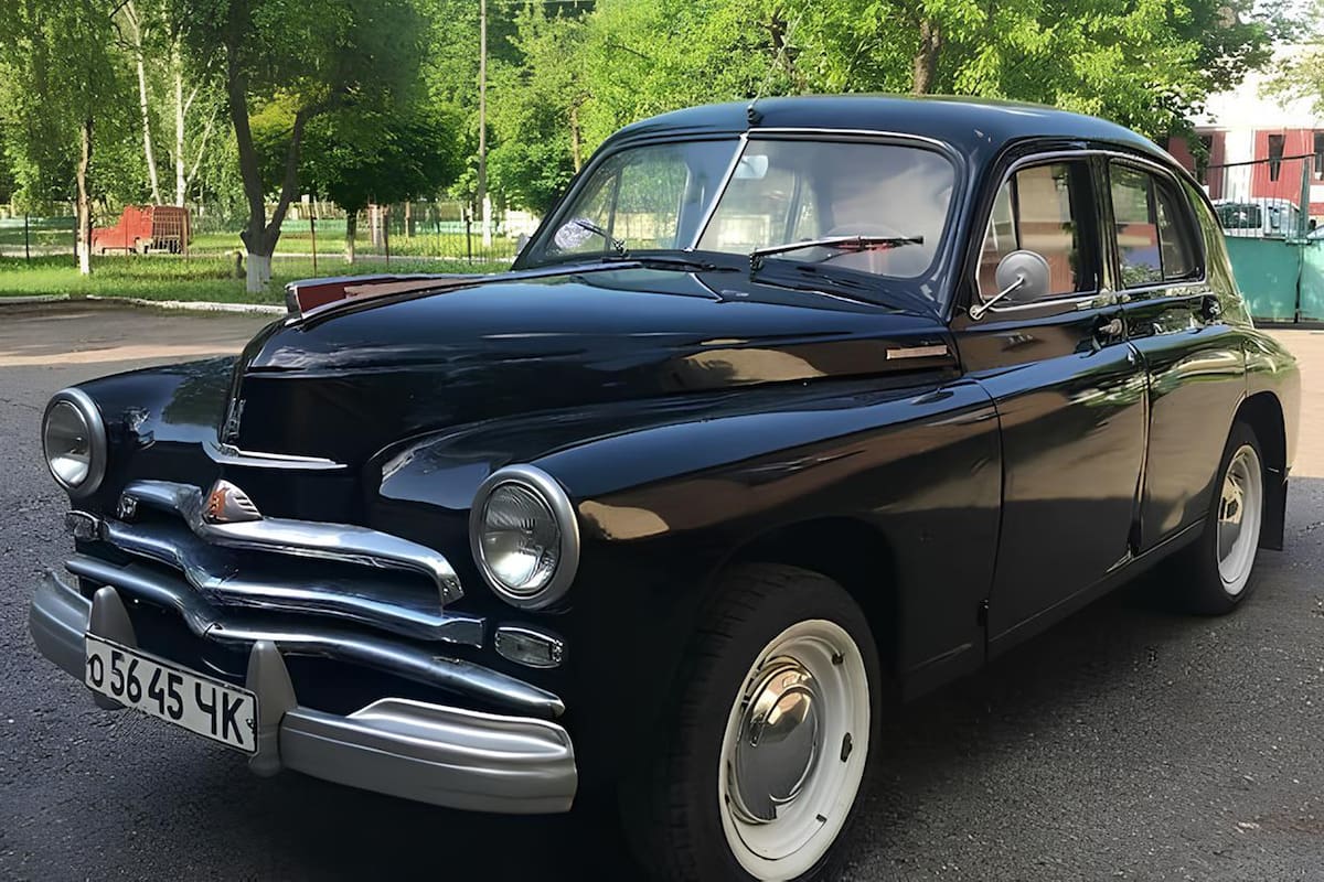 Warszawa M-20 (1951). un extraño modelo único en el mundo