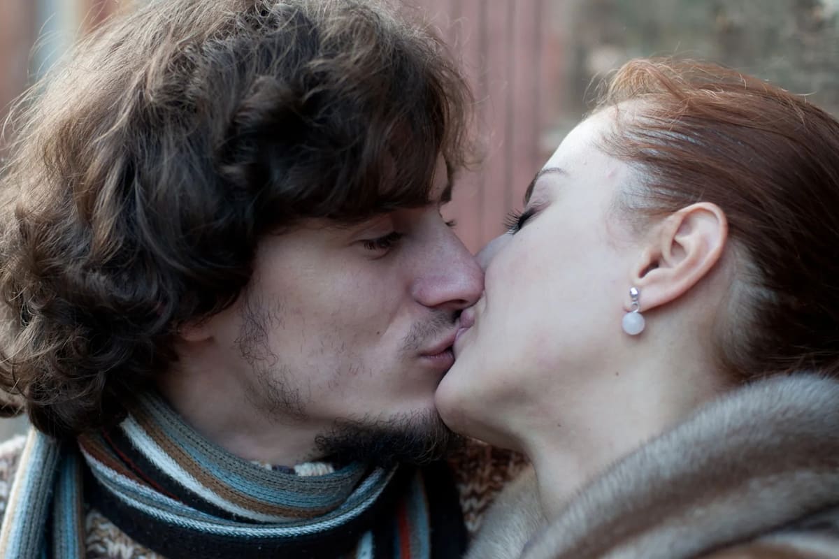 Washington D.C. busca superar este récord mundial con la mayor cantidad de besos simultáneos