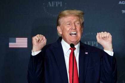 Según Helmke, el 90% de los demócratas piensa que Trump delinquió y debe rendir cuentas, y el 90% de los republicanos cree que no hizo nada malo y que no tiene nada que explicar