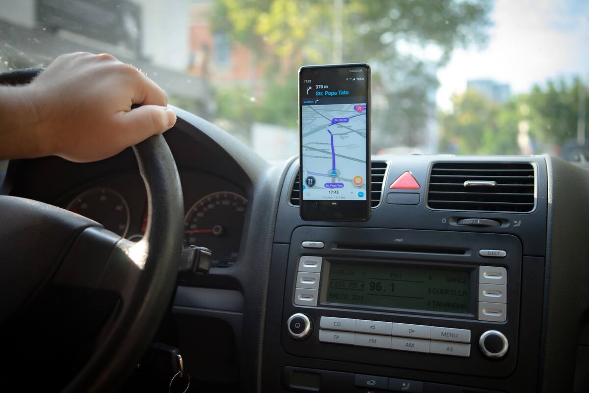 Waze ahora permite tener voces con acento cordobés o porteño para ayudarnos con el tránsito