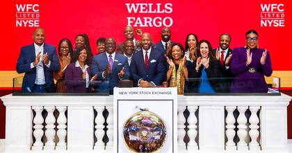 Wells Fargo es un banco que ofrece una amplia gama de servicios financieros, incluidos depósitos, servicios hipotecarios y tarjetas de débito, entre otros