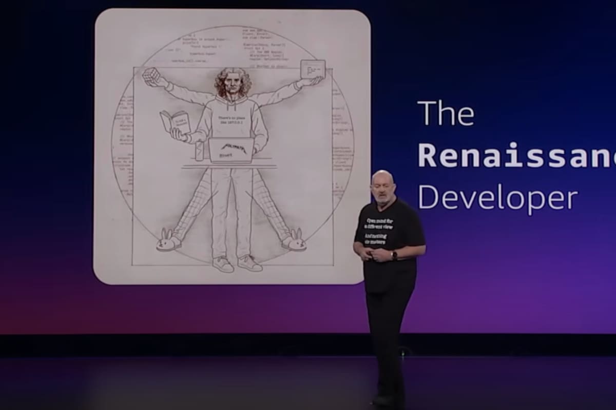 Werner Vogels, CTO de Amazon, llama a ser políglotas “T” del conocimiento, versados en múltiples campos