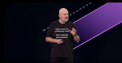 Werner Vogels: “Debemos proteger nuestro impulso de descomponer las cosas y comprenderlas. Es importante tener un espíritu experimental que no tema al fracaso, porque este conduce al aprendizaje"