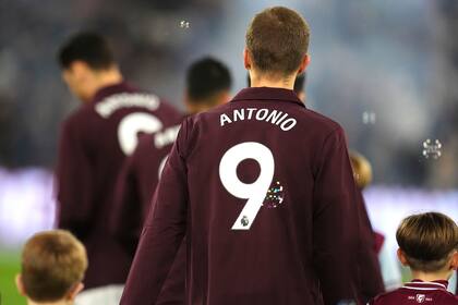 West Ham vence a Wolves en partido tenso de Premier League y aumenta presión sobre O’Neil