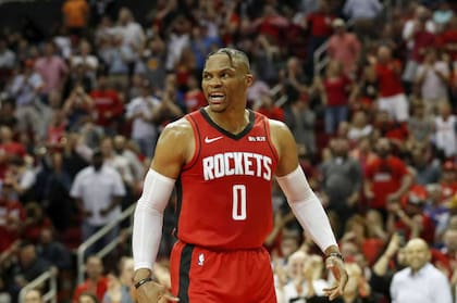 Westbrook anunció en su Twitter que dio positivo de COVID-19