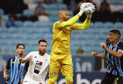 Weverton, actual arquero de Gremio, disputará su segundo Mundial con Brasil