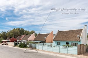 What3words dividió toda la superficie del planeta en una grilla de 3 x 3 metros y le asignó, a cada cuadrado, un nombre compuesto de tres palabras, fáciles de recordar