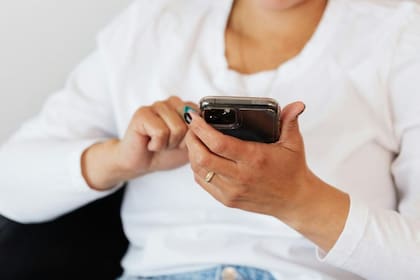 WhatsApp anunció que a partir de noviembre 2025 dejará de funcionar en gran cantidad de aparatos móviles