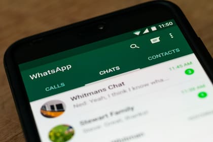 WhatsApp ofrece la opción de ocultar la leyenda que figura cuando un usuario está redactando un texto