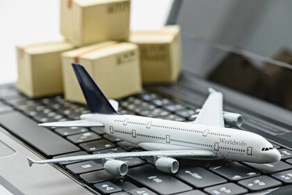 Este día, que sigue al Día de Acción de Gracias, se caracteriza por las ofertas que ofrecen diversas compañías, como aerolíneas y líneas de cruceros (Archivo)