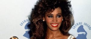 De descubrir a Whitney Houston y grabar a El Jefe a relanzar las carreras de Lou Reed y The Kinks