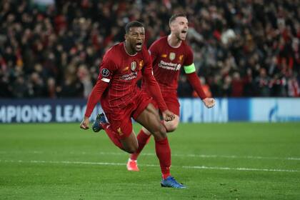 Wijnaldum festeja el 1 a 0 parcial frente a Atlético de Madrid