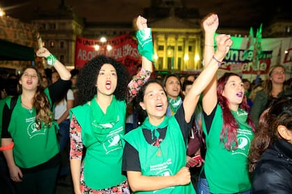 Wikipedia se involucró en el debate por la legalización del aborto desde sus redes con el hashtag #WikipediaenDebate. Ofrecía links para completar la información que se discutía en el recinto.