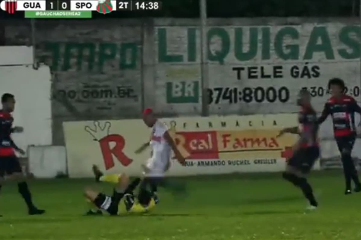 William Ribeiro, del Sport Club San Pablo, le dio una patada en la cabeza al árbitro Rodrigo Crivellaro y lo dejó inconciente