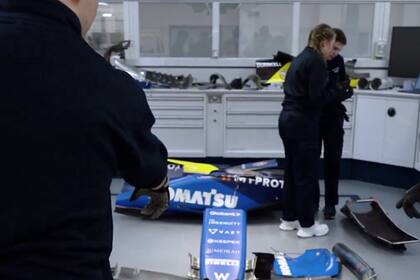 Williams compartió en redes sociales cómo repararon los monoplazas de Alex Albon y Franco Colapinto