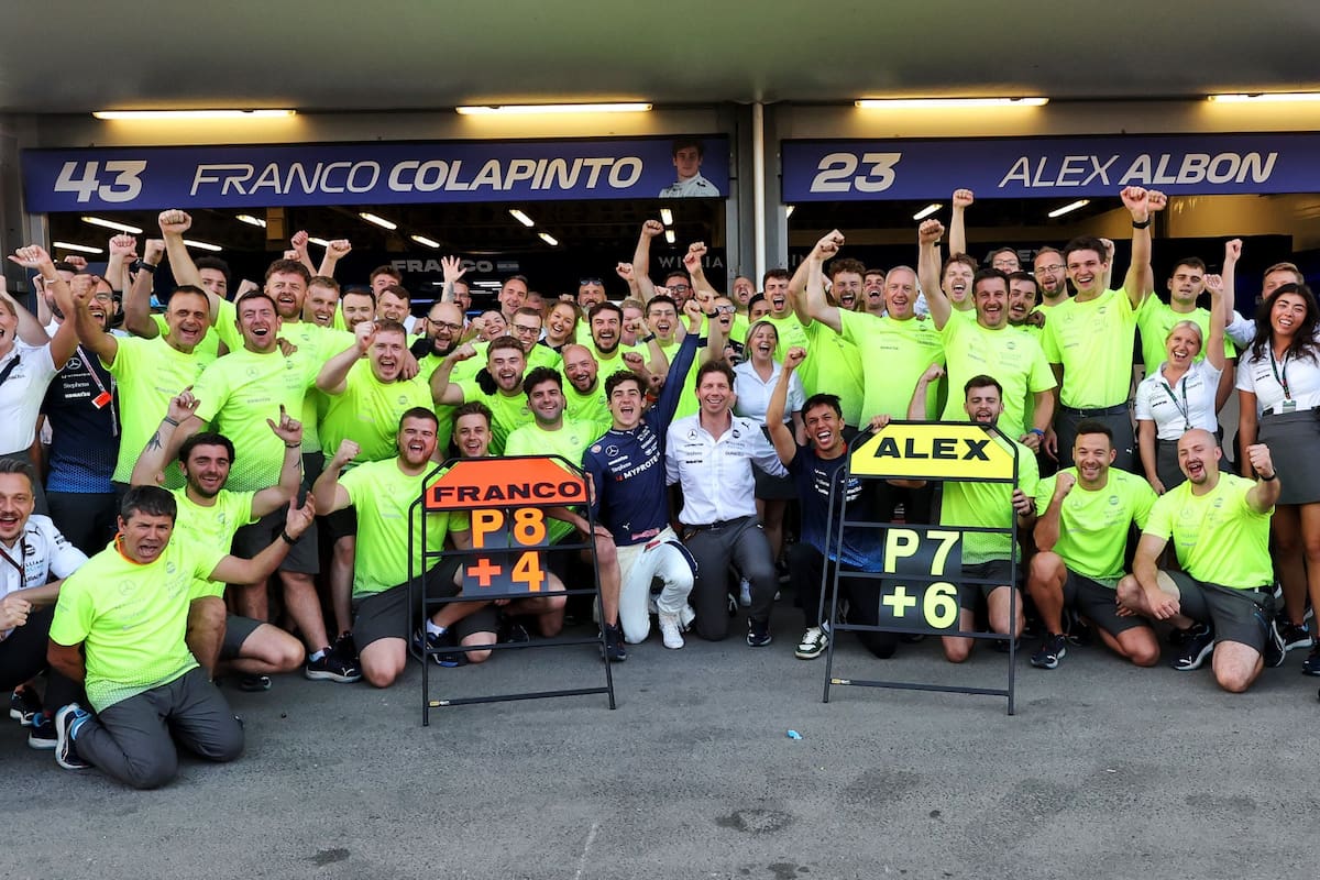 Williams festejó los diez puntos que ganaron ayer en Azerbaiyán los pilotos Franco Colapinto y Alex Albon