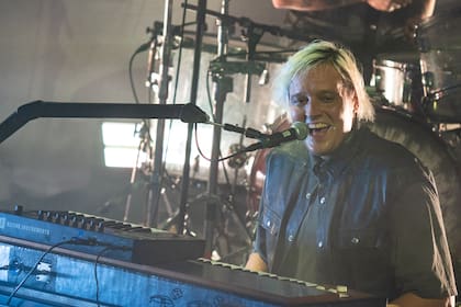 Win Butler, acusado por cuatro personas