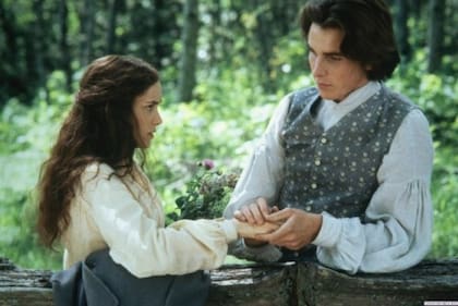 Winona Ryder y Christian Bale en Mujercitas de 1994