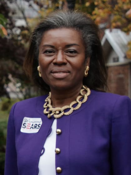 Winsome Earle-Sears es la candidata republicana en Virginia para 2025