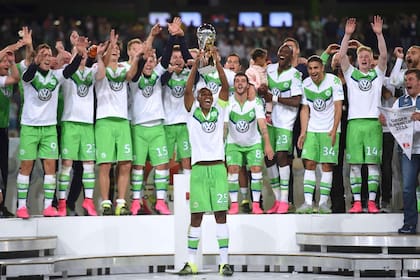 Wolfsburgo le dio otro golpe al Bayern de Pep Guardiola