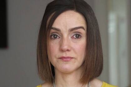 Wolstenholme no pudo volver a trabajar al año como habían planificado, porque sus niñas no podían dormir