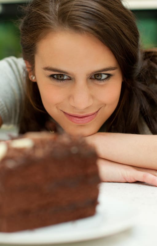 “Como esto y después no ceno”. Las mentiras más comunes en torno a la alimentación: cómo combartirlas