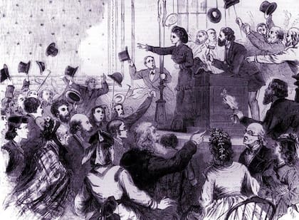 Woodhull en campaña para la presidencia de EE.UU. en un tumultuoso mitin público.