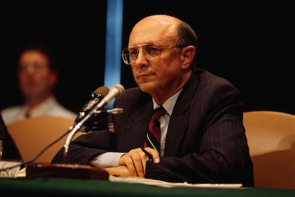 Woolsey, en sus tiempos de director de la CIA