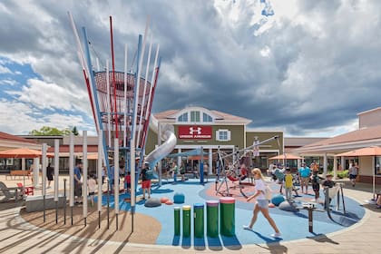 Wrentham Village Premium Outlets tiene más de 170 tiendas