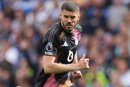 Wrexham ficha al exdefensor inglés Conor Coady del Leicester