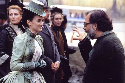 Wynona Ryder en la piel de Mina Harker en la versión cinematográfica de "Drácula" de Francis Ford Coppola