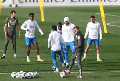 Xabi Alonso, en la última práctica del Madrid