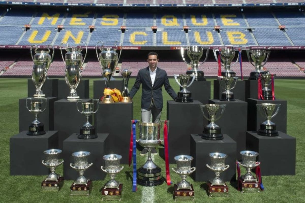 Xavi y su increíble colección de trofeos de su etapa como futbolista de Barcelona