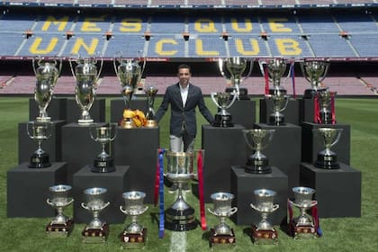 Xavi y su increíble colección de trofeos de su etapa como futbolista de Barcelona