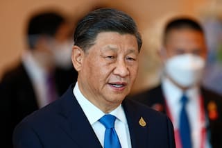 Xi insta a mantener abierto el estrecho de Ormuz en llamada con príncipe saudí