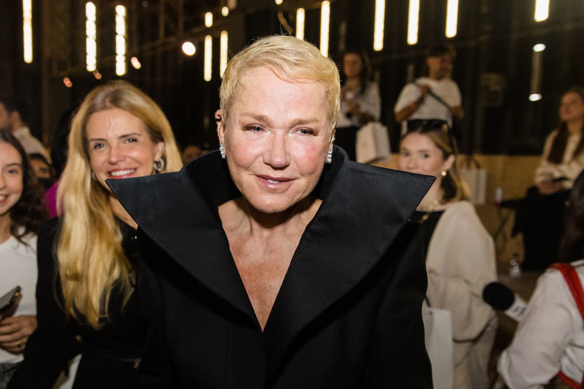 Xuxa se emocionó hasta las lágrimas durante el desfile organizado por su hija Sasha Meneghel