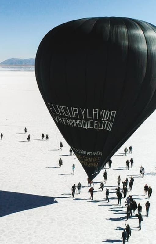 "El agua y la vida valen más que el litio", fue el mensaje aportado por los pueblos originarios al primer vuelo humano sin combustibles impulsado por Saraceno este año en Jujuy