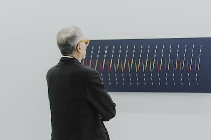 La feria reúne pinturas, esculturas, fotografías, videos e instalaciones de 200 artistas de 13 países