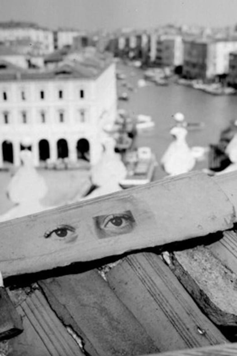 Intervención urbana en la Bienal de Venecia, en 2001