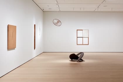 Vista de sala de la muestra Sur moderno