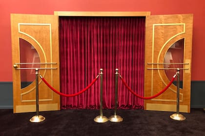 La entrada ficticia a la sala de cine